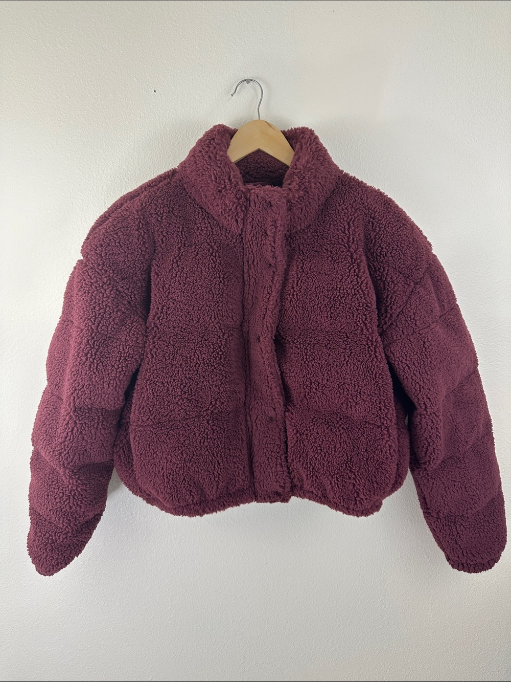 YITTY Teddy Puffer Jacket Small Burgundy Babe Cropped Roomy Faux Shearling